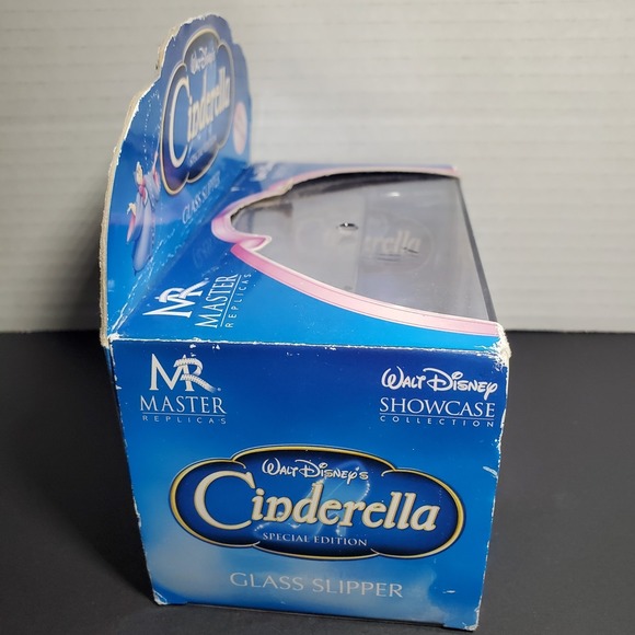 2005 Mr. Master Replica Walt Disney's Cinderella Special Edition Glass Slipper - Picture 3 of 6